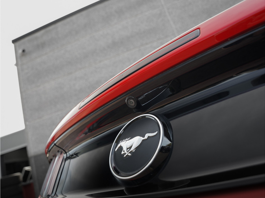 Ford Mustang Convertible 2.3L EcoBoost 317pk