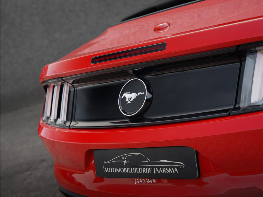 Ford Mustang Convertible 2.3L EcoBoost 317pk