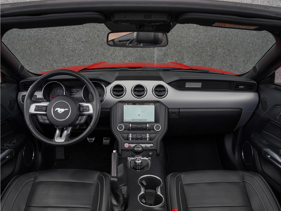 Ford Mustang Convertible 2.3L EcoBoost 317pk