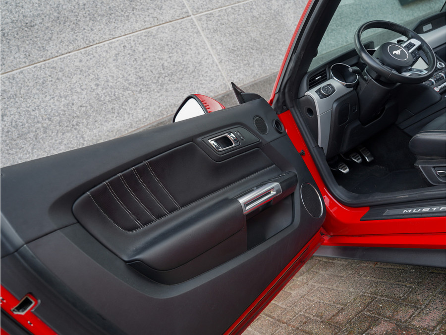 Ford Mustang Convertible 2.3L EcoBoost 317pk