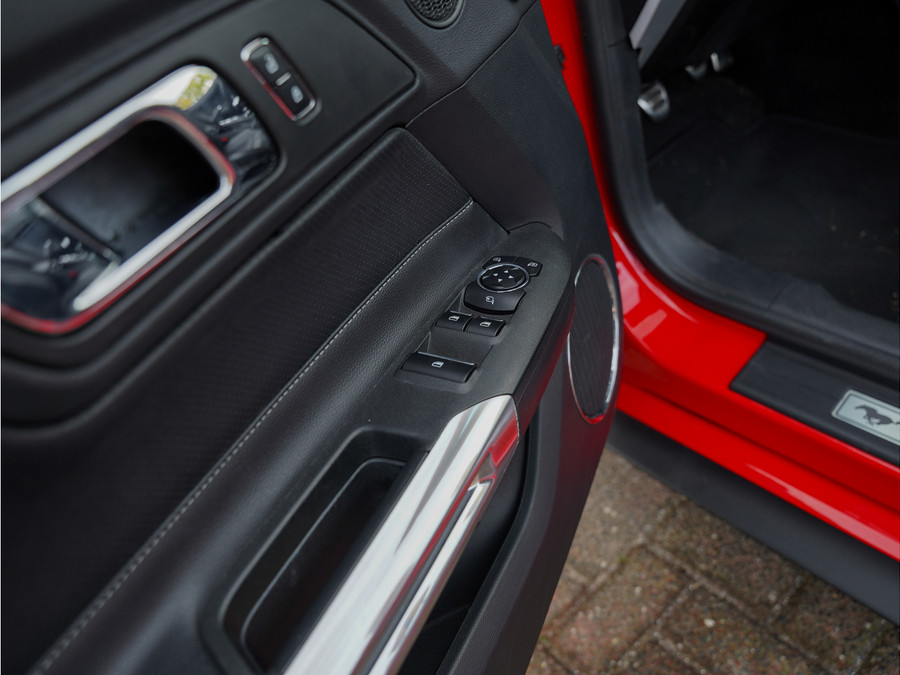Ford Mustang Convertible 2.3L EcoBoost 317pk