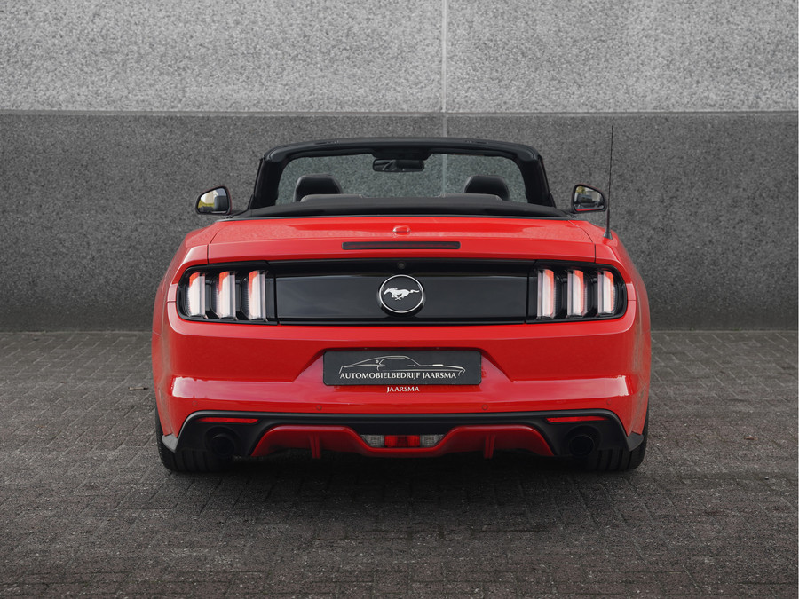 Ford Mustang Convertible 2.3L EcoBoost 317pk