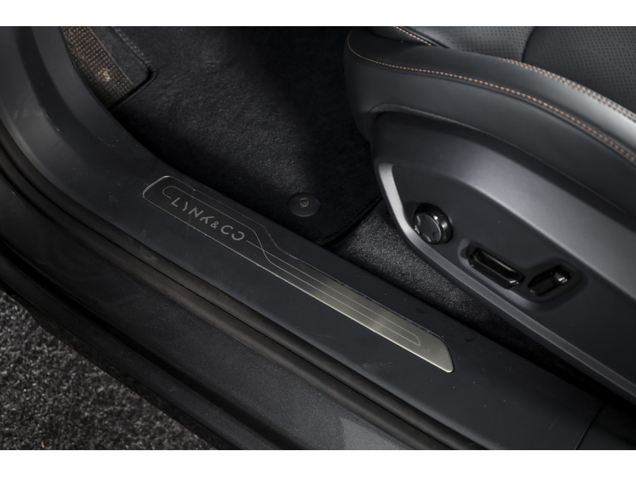 Lynk & Co 08 1.5 PHEV 349 PK More