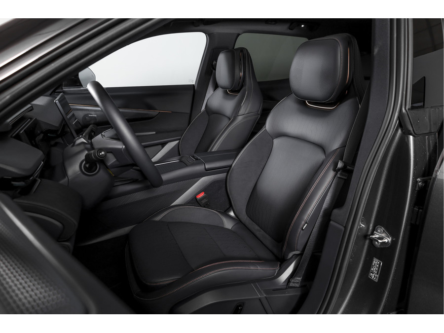 Lynk & Co 08 1.5 PHEV 349 PK More
