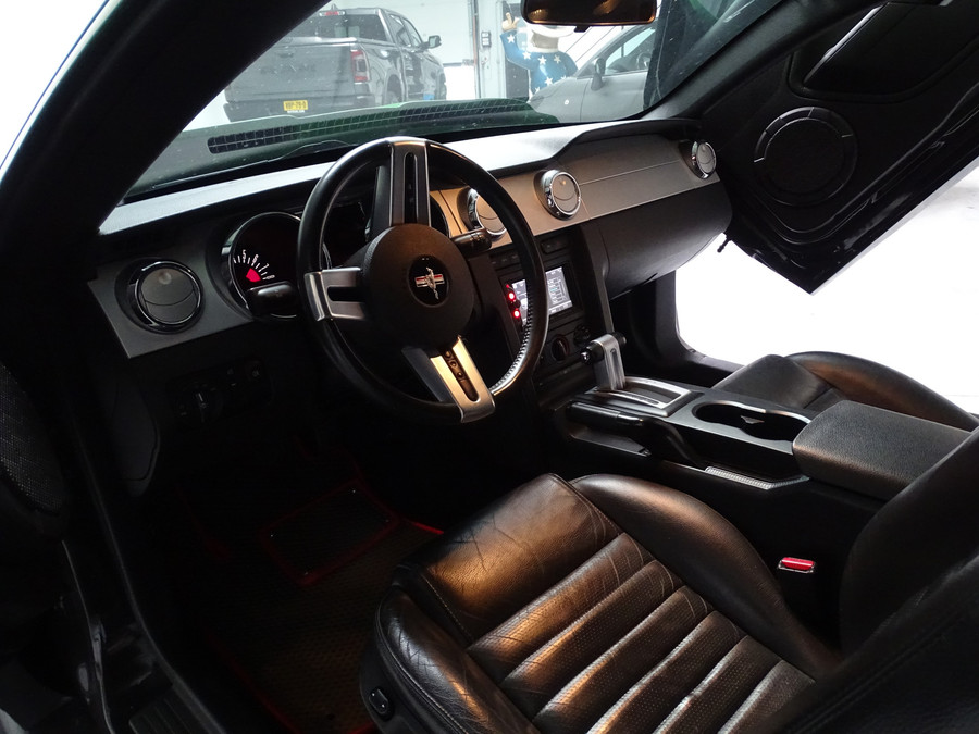 Ford Mustang V8 GT