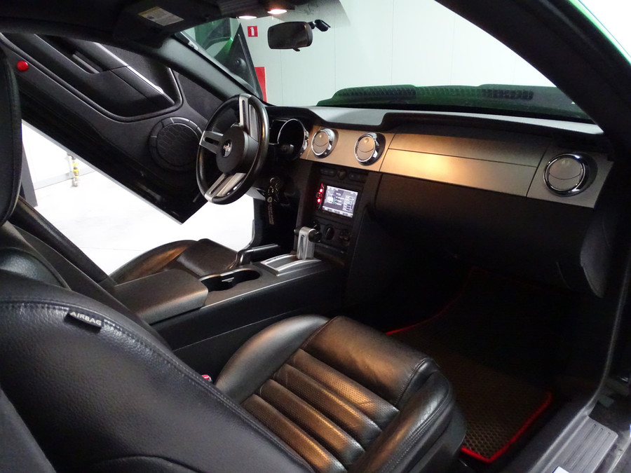 Ford Mustang V8 GT