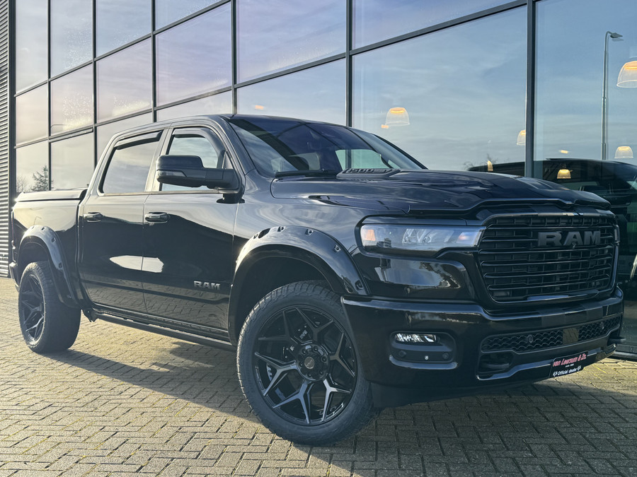 Dodge RAM 1500 Laramie Night XXL Hurricane