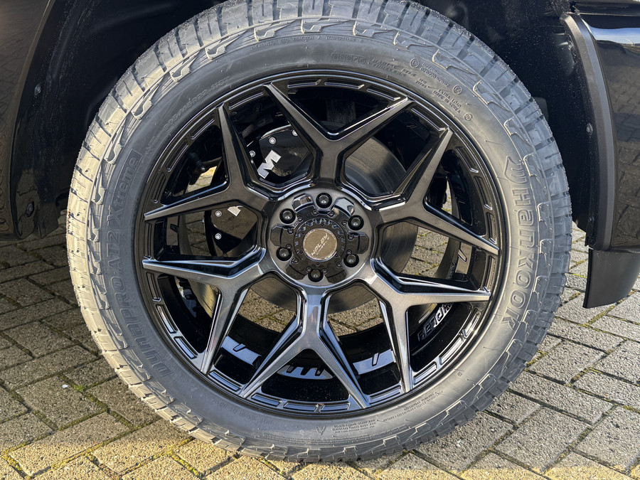 Dodge RAM 1500 Laramie Night XXL Hurricane