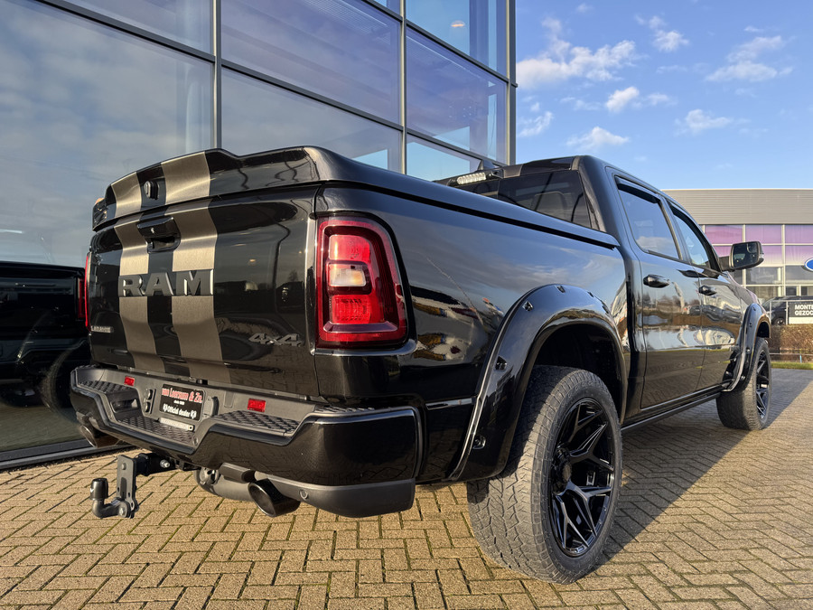 Dodge RAM 1500 Laramie Night XXL Hurricane