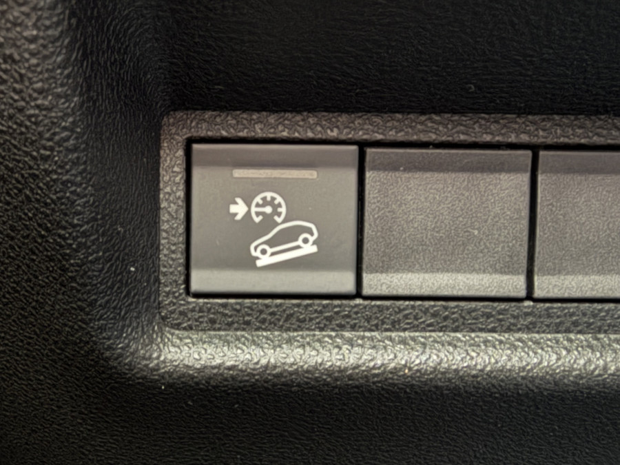 Jeep Avenger 1.2 e-Hybrid Summit (JBL - Keyless Entry - Elektrische Klep - Adaptieve Cruise Controle - Camera - A