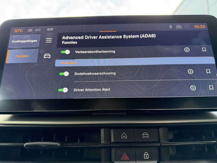 Jeep Avenger 1.2 e-Hybrid Summit (JBL - Keyless Entry - Elektrische Klep - Adaptieve Cruise Controle - Camera - A