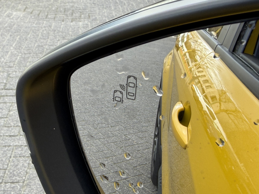 Jeep Avenger 1.2 e-Hybrid Summit (JBL - Keyless Entry - Elektrische Klep - Adaptieve Cruise Controle - Camera - A