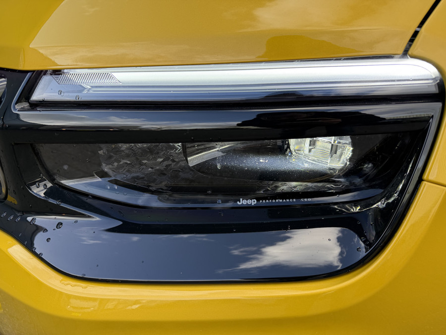 Jeep Avenger 1.2 e-Hybrid Summit (JBL - Keyless Entry - Elektrische Klep - Adaptieve Cruise Controle - Camera - A