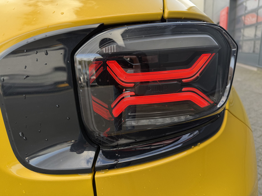 Jeep Avenger 1.2 e-Hybrid Summit (JBL - Keyless Entry - Elektrische Klep - Adaptieve Cruise Controle - Camera - A