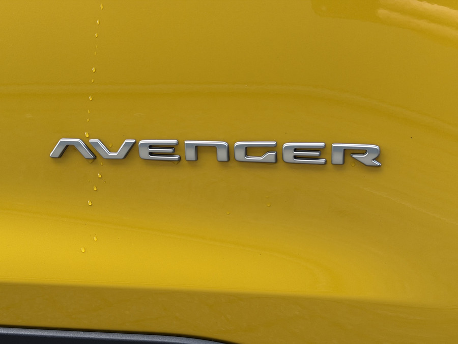 Jeep Avenger 1.2 e-Hybrid Summit (JBL - Keyless Entry - Elektrische Klep - Adaptieve Cruise Controle - Camera - A