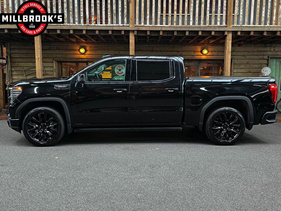 GMC Sierra Denali Black edition 6.2L V8