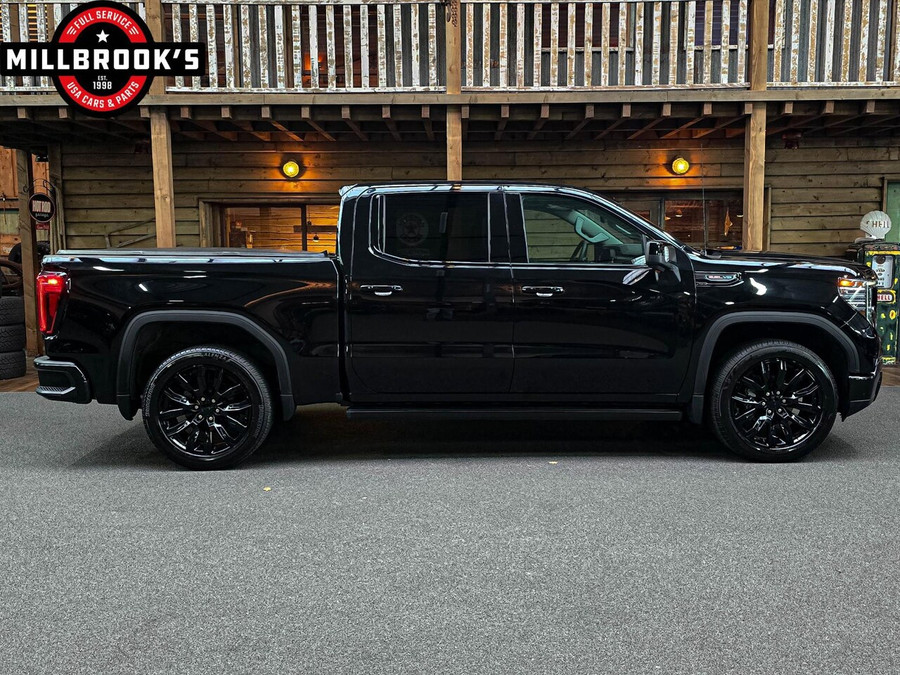 GMC Sierra Denali Black edition 6.2L V8