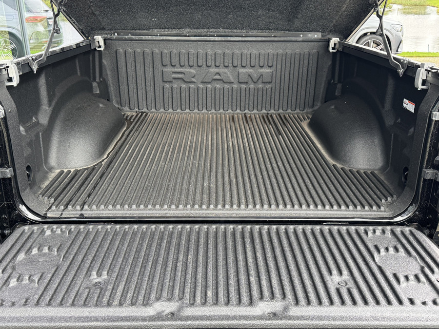 Dodge Ram 1500 Laramie Sport XXL Hurricane