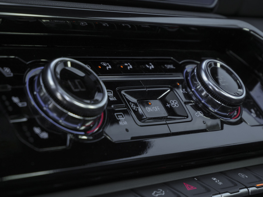 GMC Sierra 1500 | AT4 | 6.2L V8 |