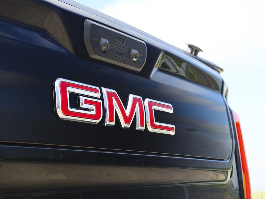 GMC Sierra 1500 | AT4 | 6.2L V8 |
