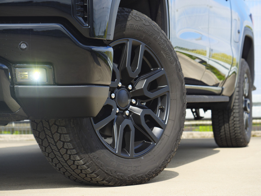 GMC Sierra 1500 | AT4 | 6.2L V8 |