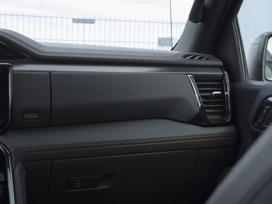 GMC Sierra 1500 | AT4 | 6.2L V8 |