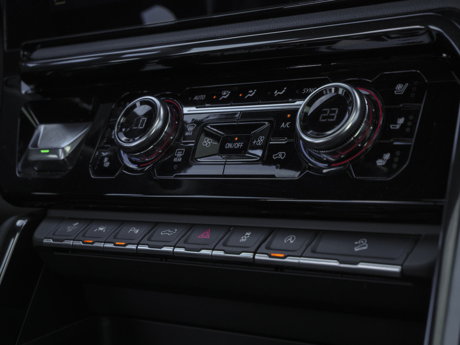 GMC Sierra 1500 | AT4 | 6.2L V8 |