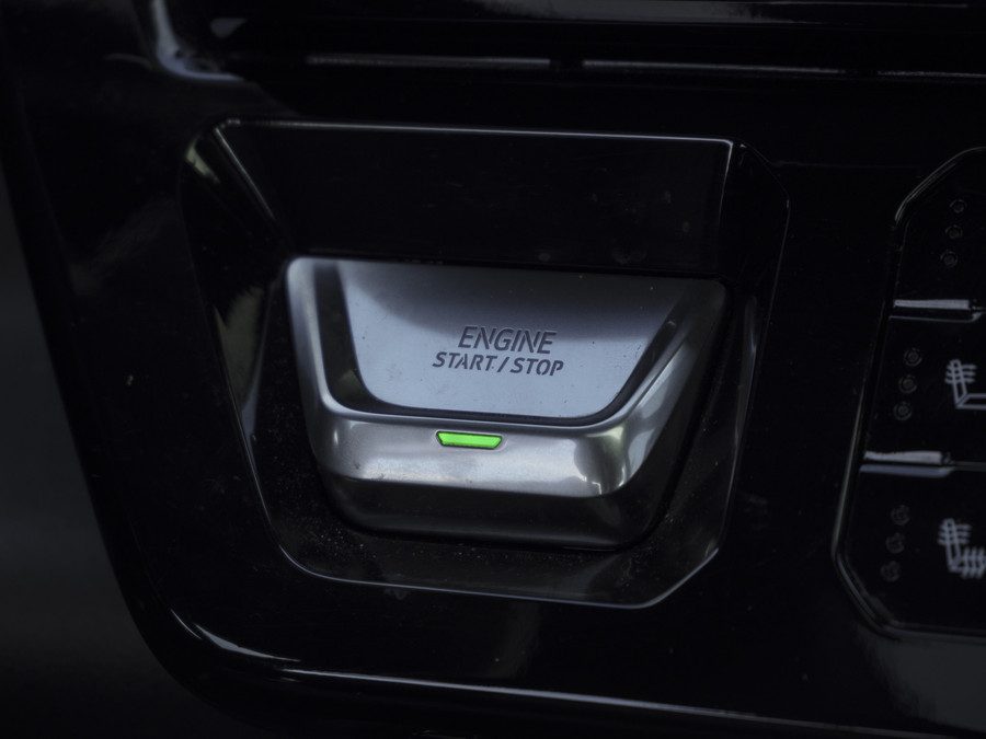 GMC Sierra 1500 | AT4 | 6.2L V8 |