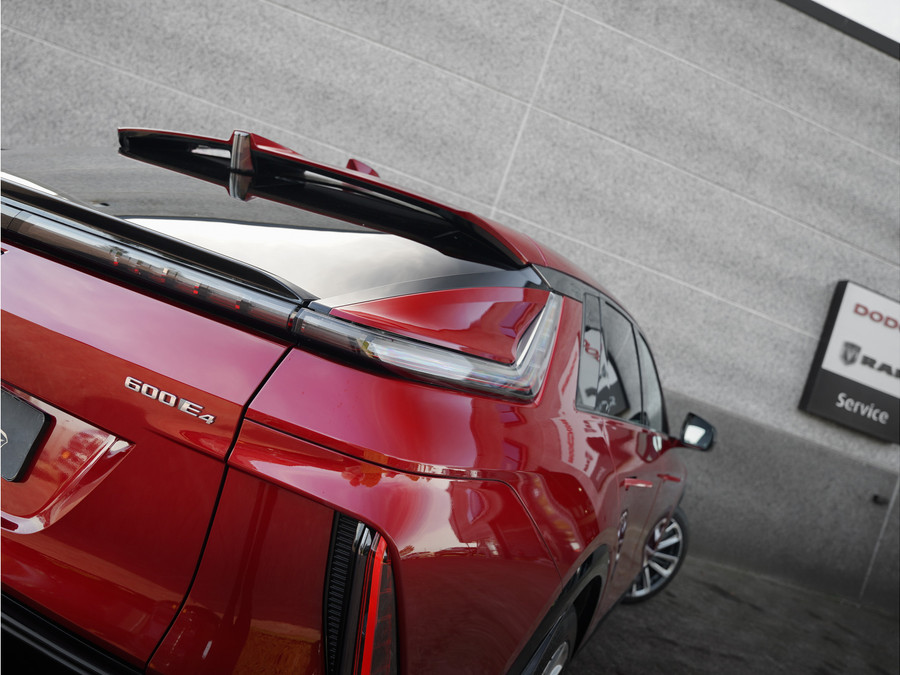 Cadillac LYRIQ Sport 600 E4