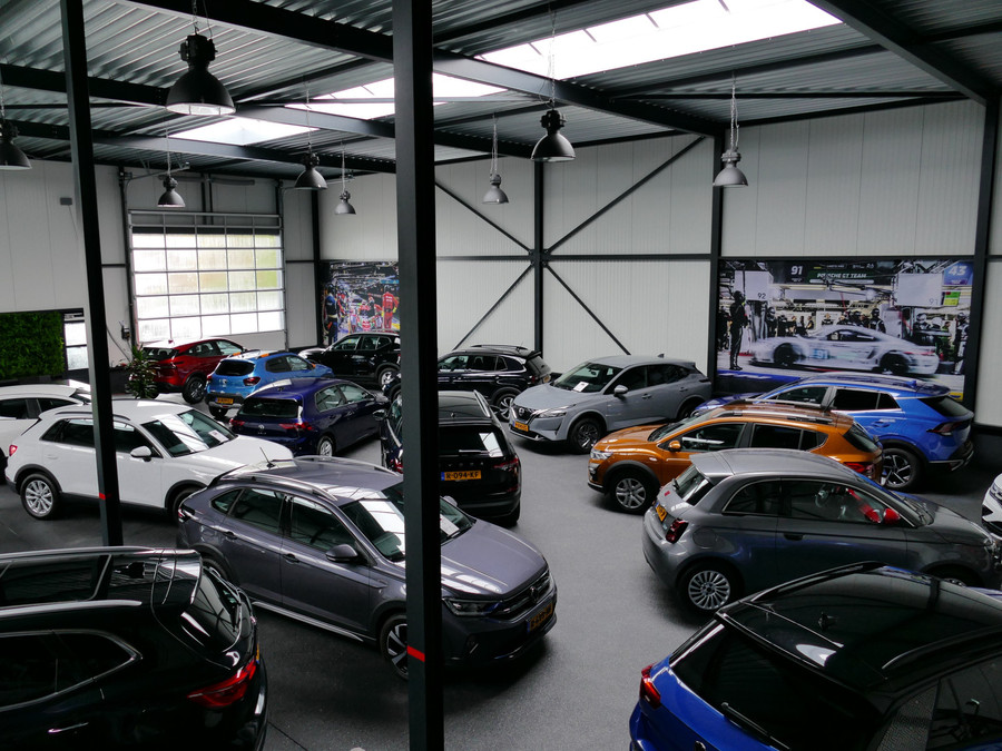 Lynk & Co 08 2026 345PK MORE 200KM NW AUTO HYBRIDE MASSAGE STOEL VERW/VENTILATIE PANO MATRIX LED HARMAN KARDON 36