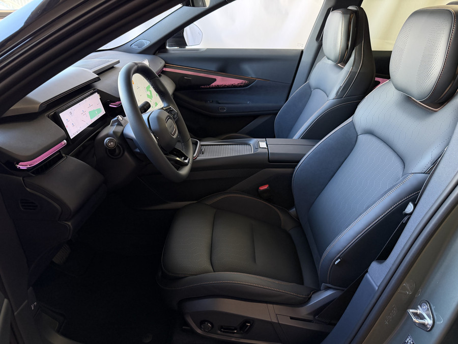 Lynk & Co 08 2026 345PK MORE 200KM NW AUTO HYBRIDE MASSAGE STOEL VERW/VENTILATIE PANO MATRIX LED HARMAN KARDON 36