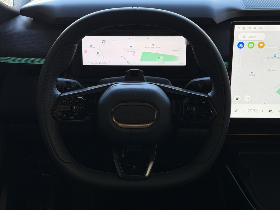 Lynk & Co 08 2026 345PK MORE 200KM NW AUTO HYBRIDE MASSAGE STOEL VERW/VENTILATIE PANO MATRIX LED HARMAN KARDON 36