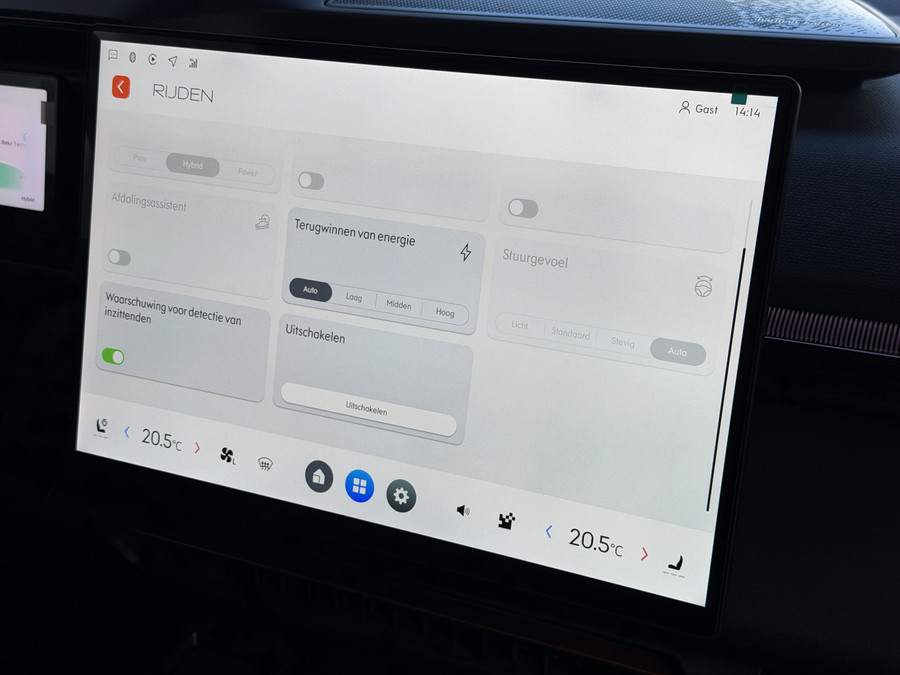 Lynk & Co 08 2026 345PK MORE 200KM NW AUTO HYBRIDE MASSAGE STOEL VERW/VENTILATIE PANO MATRIX LED HARMAN KARDON 36