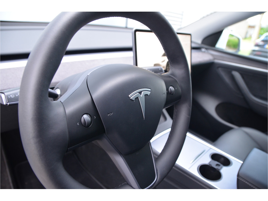 Tesla Model Y RWD 58 kWh