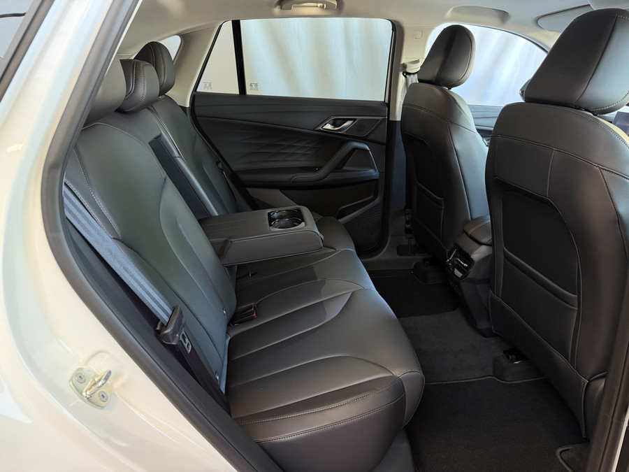 MG MG HS PHEV 1.5 TGDI LUXURY PHEV PLUG-IN HYBRIDE | LEER | 272PK NIEUWE AUTO | >1.000 KM TOTAAL BEREIK | 360° CAM