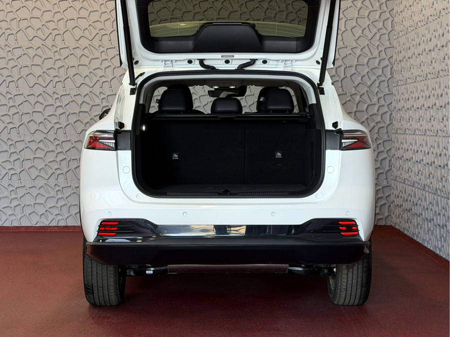 MG MG HS PHEV 1.5 TGDI LUXURY PHEV PLUG-IN HYBRIDE | LEER | 272PK NIEUWE AUTO | >1.000 KM TOTAAL BEREIK | 360° CAM