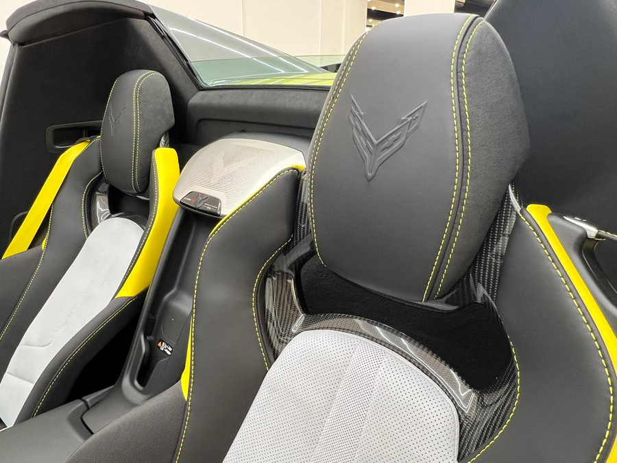 Corvette C8 C8.R Convertible Carbon Pack