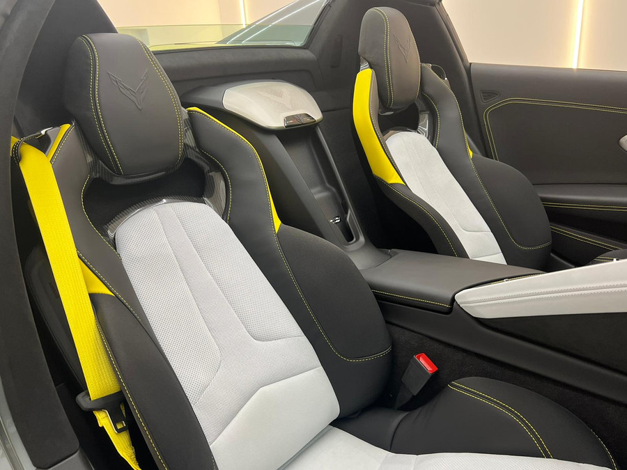 Corvette C8 C8.R Convertible Carbon Pack