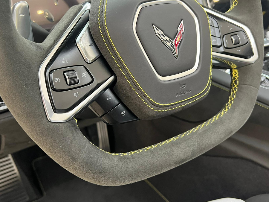 Corvette C8 C8.R Convertible Carbon Pack