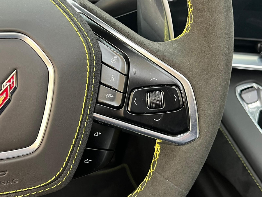 Corvette C8 C8.R Convertible Carbon Pack