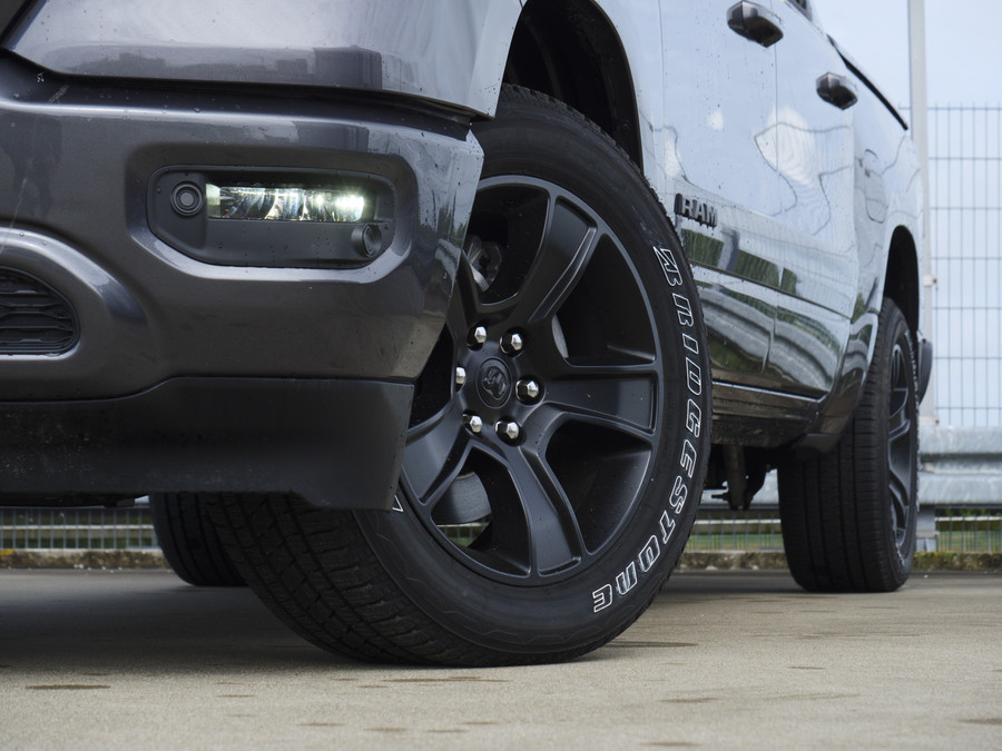 Dodge RAM 1500 | Laramie Sport | 5.7 V8 | HEMI | 4x4 | Crew Cab