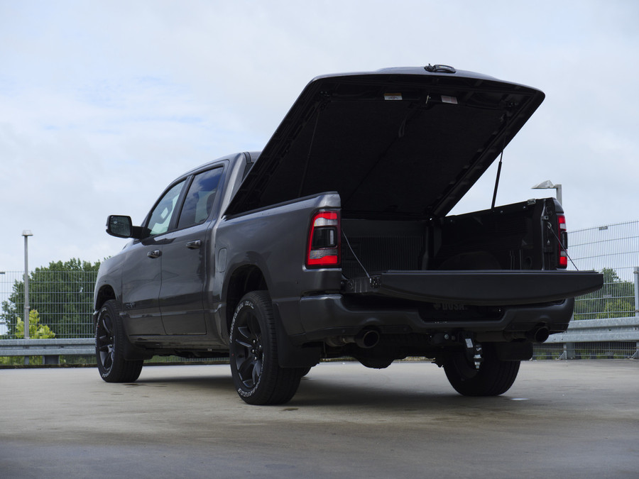 Dodge RAM 1500 | Laramie Sport | 5.7 V8 | HEMI | 4x4 | Crew Cab