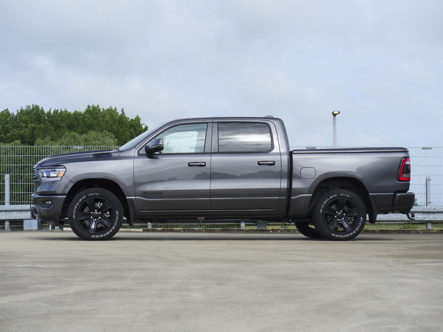 Dodge RAM 1500 | Laramie Sport | 5.7 V8 | HEMI | 4x4 | Crew Cab