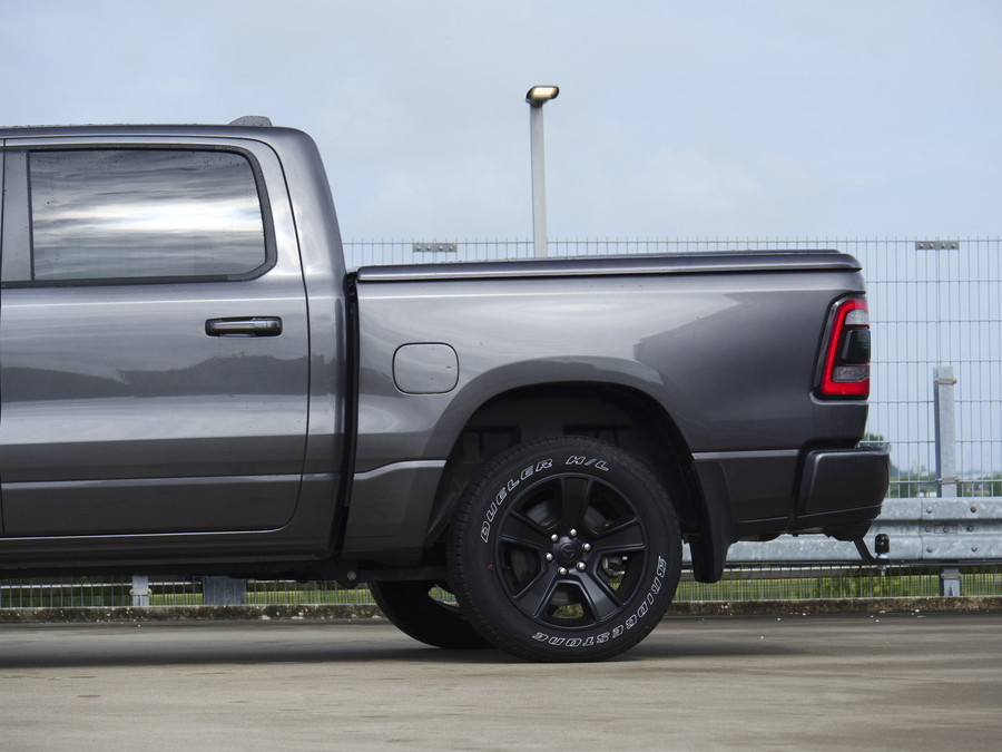 Dodge RAM 1500 | Laramie Sport | 5.7 V8 | HEMI | 4x4 | Crew Cab