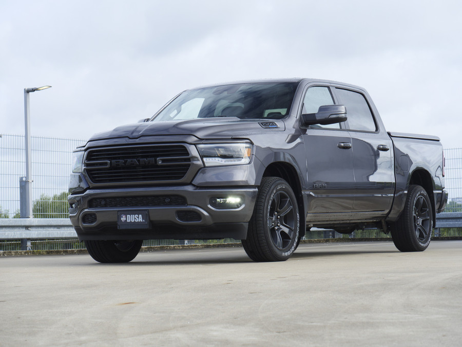 Dodge RAM 1500 | Laramie Sport | 5.7 V8 | HEMI | 4x4 | Crew Cab