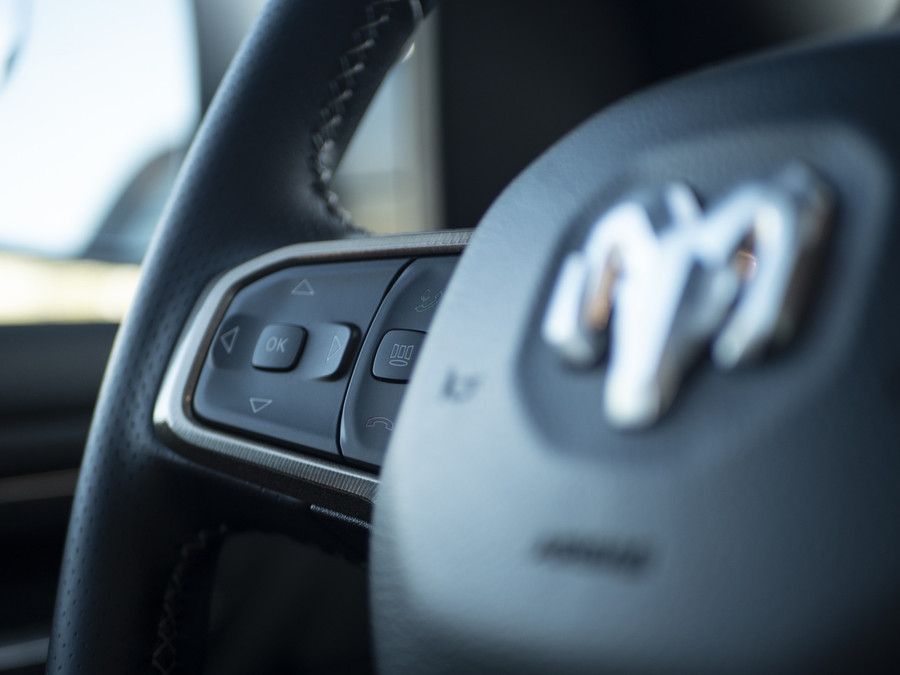 RAM 1500 Rebel | 3.6L V6 | Crew Cab