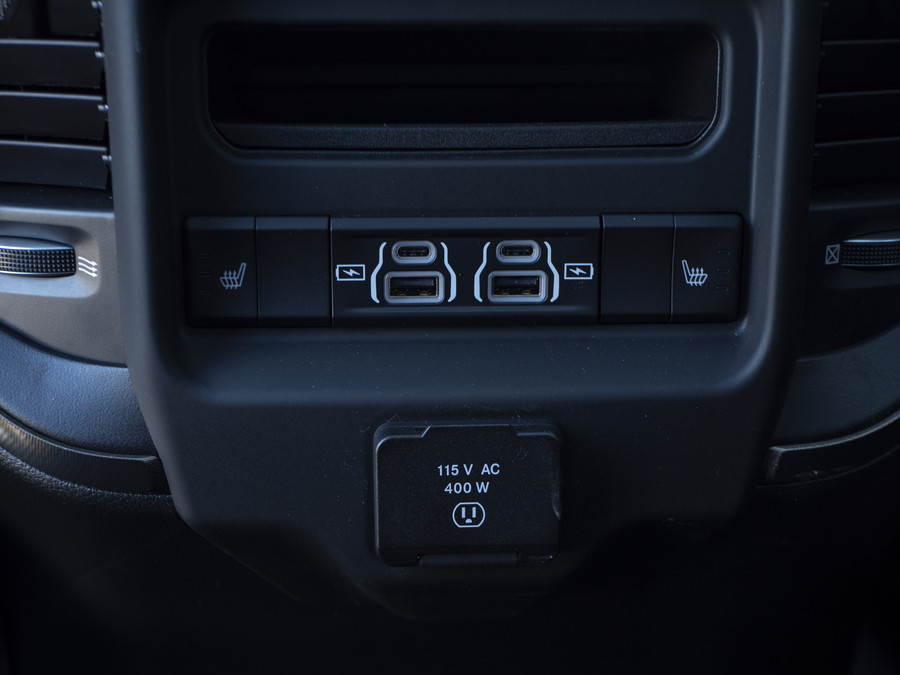 RAM 1500 Rebel | 3.6L V6 | Crew Cab