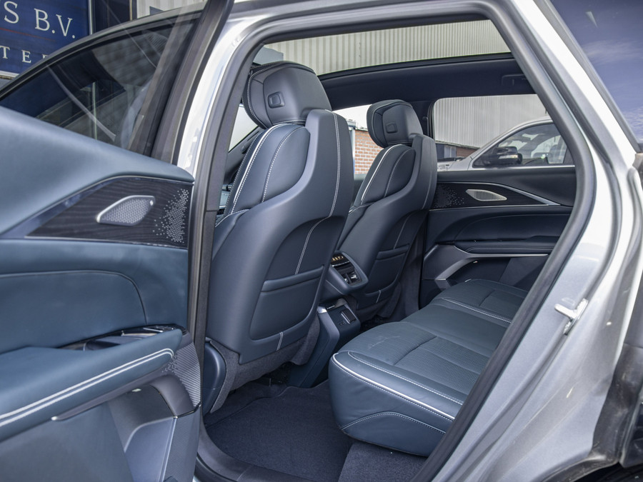 Cadillac LYRIQ Sport
