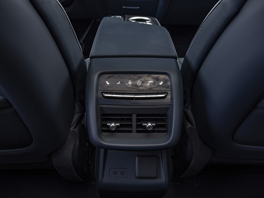 Cadillac LYRIQ Sport