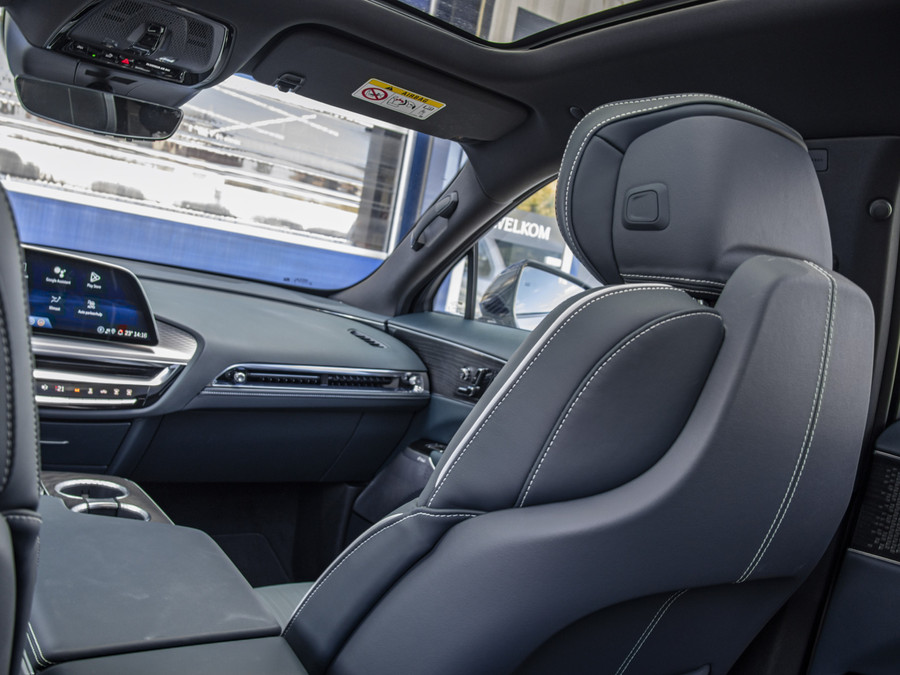 Cadillac LYRIQ Sport